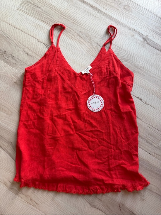 Umgee Tops - Umgee NWT Red V-Neck Spaghetti Strap Tank - 0105